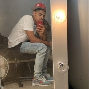 Meet your Posher, Anthony